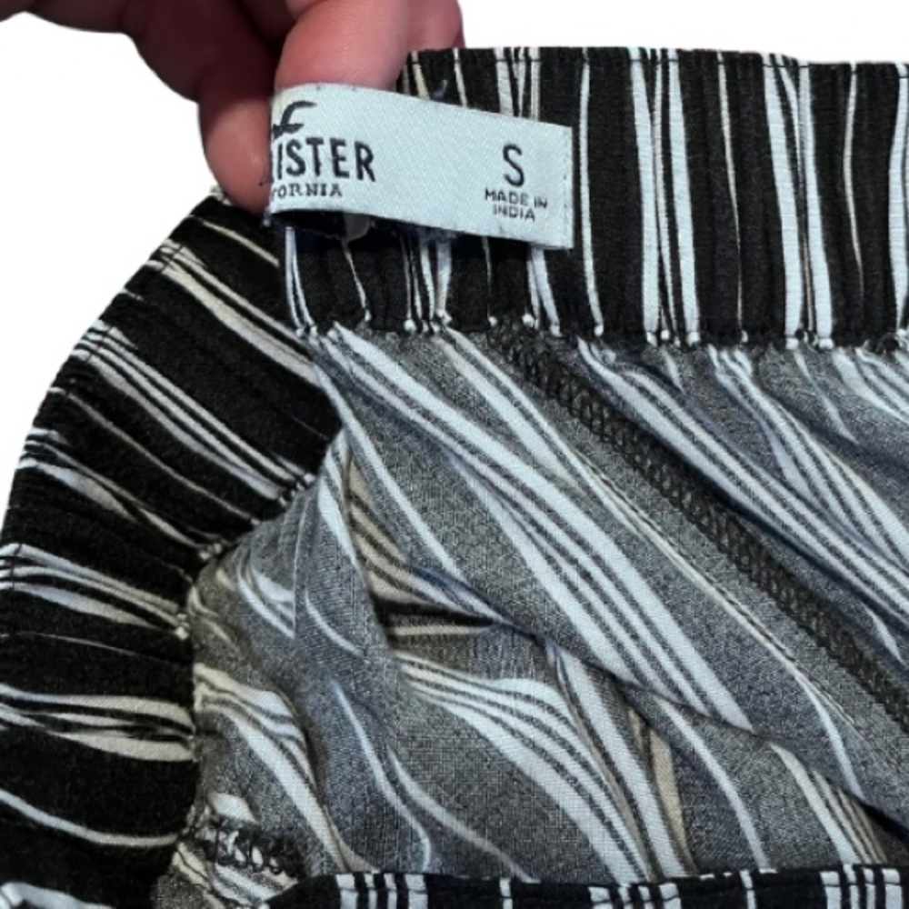 Hollister Navy Striped Wide Legged Cropped Palazzo Pants Size Small Clean Girl - Picture 5 of 9